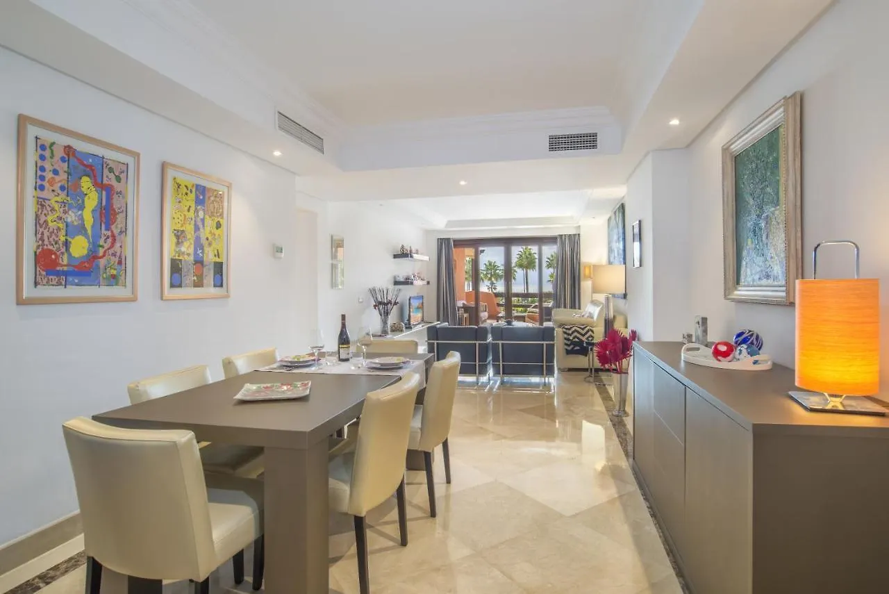 High Standard Beach Front Apartment Estepona Spain