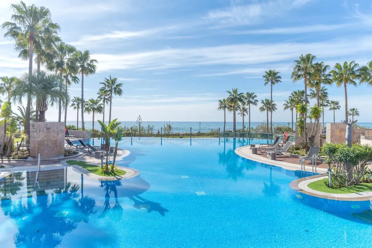 High Standard Beach Front Apartment Estepona