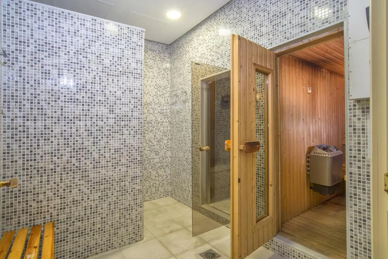 High Standard Beach Front Apartment Estepona Spagna